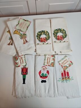 Lot of 7 Holiday Fingertip Holiday Hand Towels Christmas Cotton Bathroom